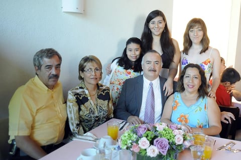 09082012 RICARDO , AÃ­da, SofÃ­a, Patricia, Alejandra, Eduardo y Elvira.