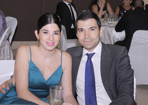 09082012 LAURA  y Daniel.