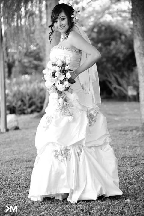 SRITA.  Alejandra Martínez Hernández contrajo nupcias con el Sr. Jorge Aurelio Burgos de Anda.- KM Estudio