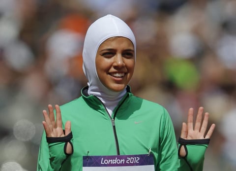 Debut de las mujeres saudíes. 
Wojdan Ali Seraj Abdulrahim Shaherkani se convirtió en la primera mujer saudí que compite en unos Juegos, aunque fue eliminada en su primer combate en el judo. Días después, Sarah Attar fue la primera saudí que compite en el atletismo, y terminó última en las eliminatorias de los 800 metros. Por primera vez, todos los países miembros del COI tuvieron representantes mujeres en una justa.