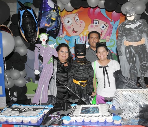 12082012 CON  el festejado Sra. MarÃ­a Luisa Espinoza, Sr. Alfredo Herrera y Abigail.