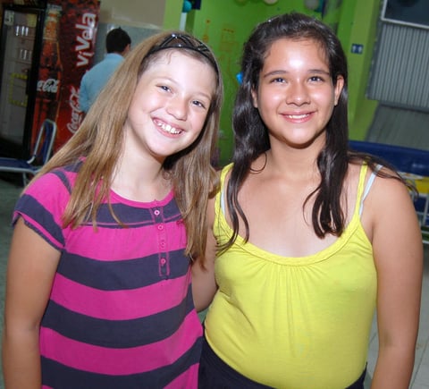 13082012 STEPHANÃ­A  y Jimena.