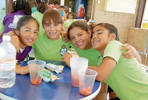 13082012 VALERIA , Adriana, Celine y Melissa.