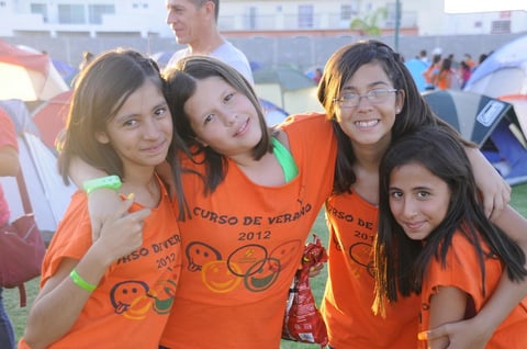13082012 FARAH , Luisa, Valeria y Victoria.