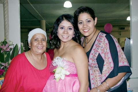 13082012 CRISTINA  Flores García con María del Rosario García Villa y