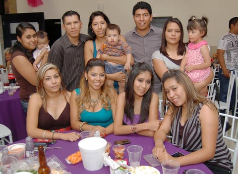 14082012 ROCÃ­O,  Carlos, Claudia, RenÃ©, Maritza, Martha, Marisol, Mireya, Deisy y tres pequeÃ±ines.