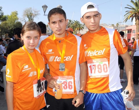 14082012 FáTIMA  García, Víctor Martínez y Jesús Raúl.