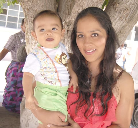 15082012 ABDIEL  y Wendy.