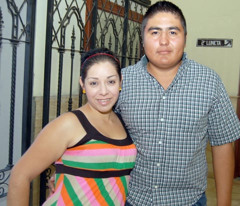 17082012 CLAUDIA  DomÃ­nguez y Carlos Estrada.