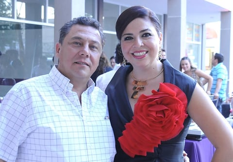 17082012 LUIS  y Vicky.