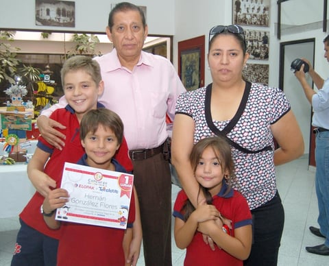 18082012 CARLOS , RomÃ¡n, HernÃ¡n, SofÃ­a y AngÃ©lica.