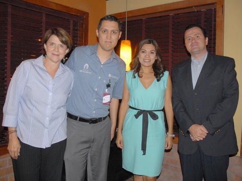 Gerardo Dueñes, Nora Cruz, Kristian Sifuentes y Susana de Jiménez.