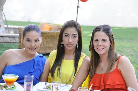 Caro, Adriana y Jimena.