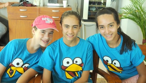 Andrea, Tere y Jimena.