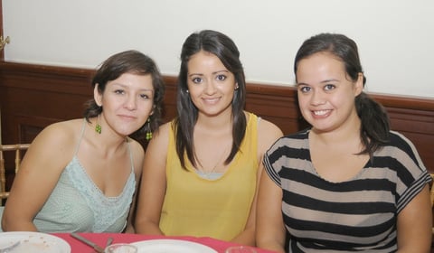 19082012 MICHELLE , Brenda y Alejandra.