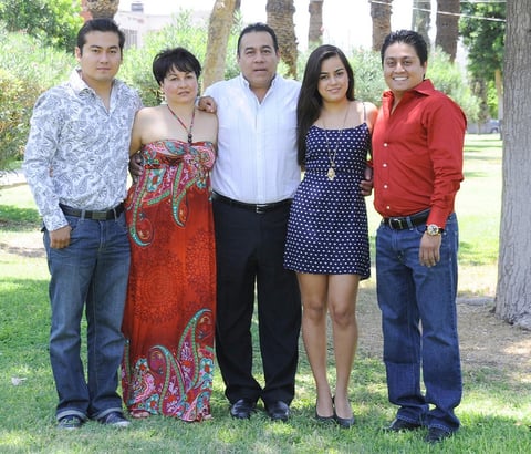 19082012 ACOMPAÃ±ADA  por su esposo Graciano MartÃ­nez Borrego y sus hijos Aldo, Astrid y AlÃ¡n MartÃ­nez HernÃ¡ndez.