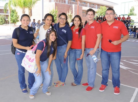 19082012 FERNANDA , Carla, Karla, AngÃ©lica, Vanessa, Miguel y Bernardo.