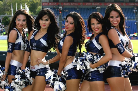 La última y nos vamos, las bellas porristas del Monterrey. (Jam Media)