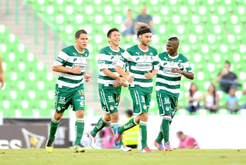 Lugo tuvo varias incursiones pero es notoria la falta de ritmo del refuerzo santista, por lo que no llevó el peso del equipo, como lo hizo el "Hachita" Ludueña en los minutos que estuvo en el terreno de juego.