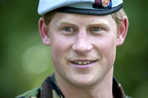 La casa real británica se ha visto envuelta en gran polémica ante distintos escándalos del príncipe Harry.