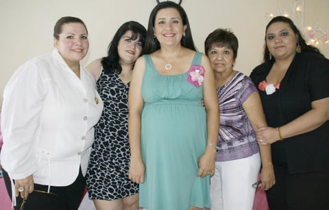 25082012 LAURA ISABEL  LÃ³pez de GonzÃ¡lez en su canastilla organizada por Cristy LÃ³pez, Rosy GonzÃ¡lez, Lolis ArjÃ³n y Alina de LÃ³pez.