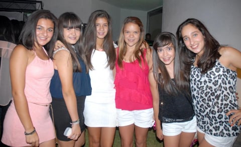 25082012 ANY,  Paulina y Ariana.