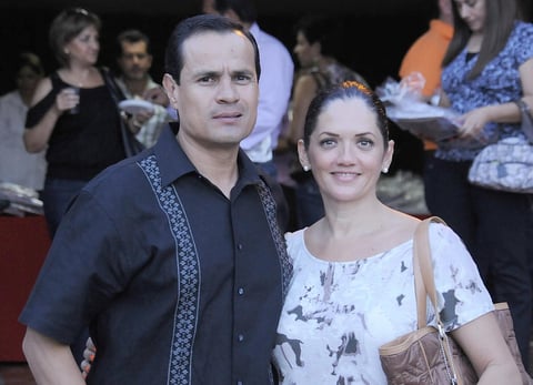 25082012 VÃ­CTOR  y Yadira GonzÃ¡lez.