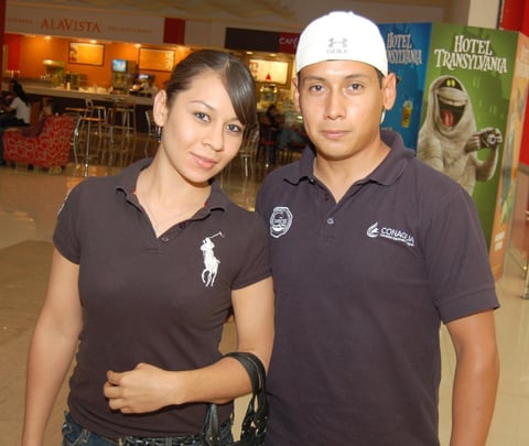 24082012 PAOLA  de Ãvila y Edmundo Llescas.