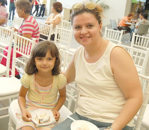 27082012 IRMA  Pesqueira, Jaime Herrera, Irma Leyva e Irma Ivonne Herrera.