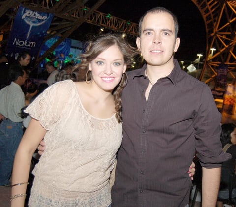 27082012 ALEJANDRA  Badillo y Ã‰rick Sifuentes.