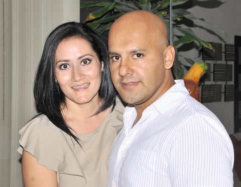 28082012 GLORIA  MuÃ±oz y Michelle Santana.