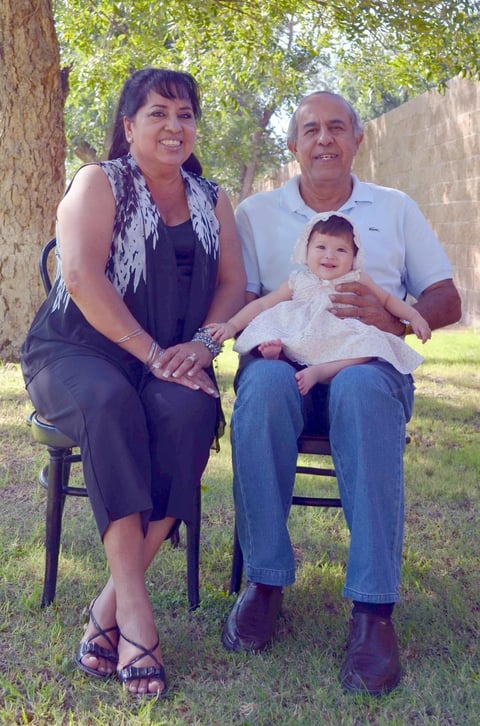 28082012 LOS ABUELITOS  Virginia Leyva Rodrí­guez y Humberto Rodrí­guez Valenzuela con su nieta Marí­a Fernanda Rodríguez Ãlvarez.