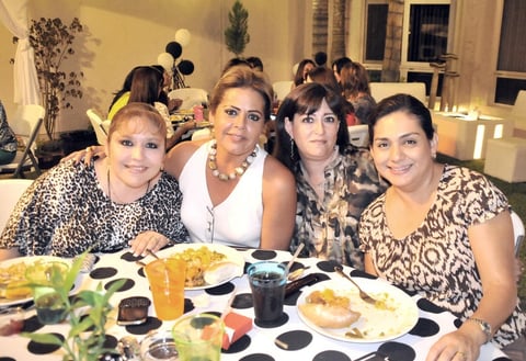 28082012 ALE , Ale, Lisa y Adriana.