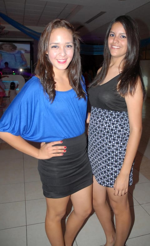 30082012 CAROLINA  y Paty.