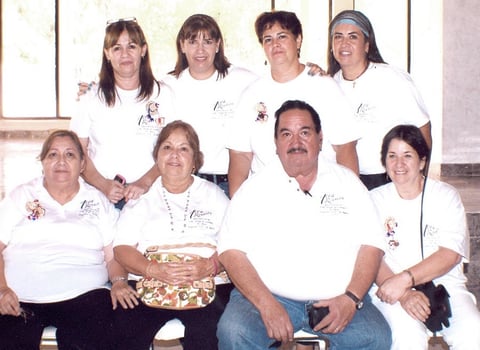 29082012 FAMILIA GonzÃ¡lez Aguado en reciente reuniÃ³n.