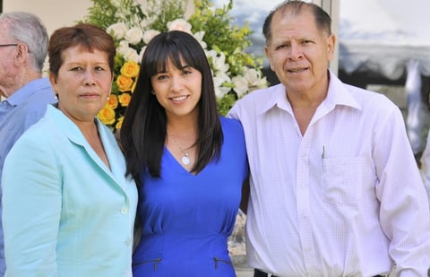 30082012 CRISTINA  de Hernández, Cristy Hernández y Juan Carlos Hernández.