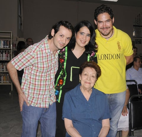 31082012 ALFONSO  de Alba, Idoia Leal, Iker Leal y Josefina MartÃ­n del Campo.