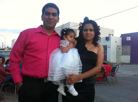 Francisco Novella y Brenda González con la pequeña Yamileth Novella González, el 28 de julio.