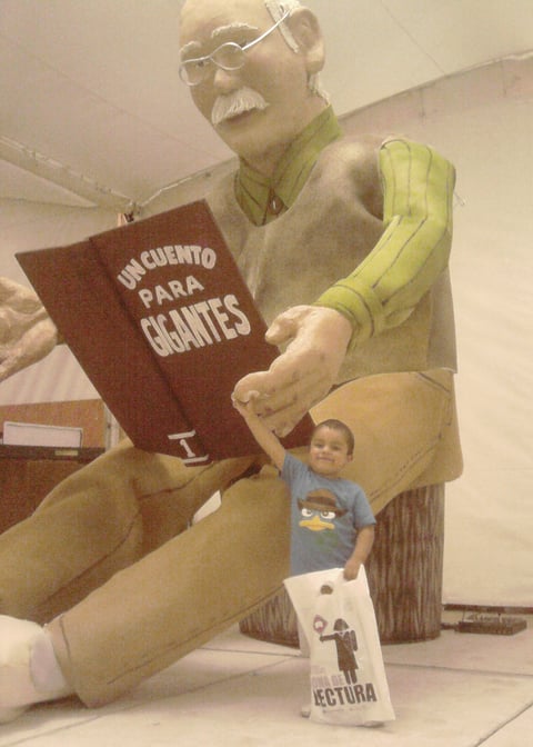 JOSHUA en Chihuahua, Chih., durante la Feria del Libro.