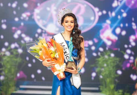 Cynthia Duque Garza se convirtió en Nuestra Belleza México 2012 y representará al país en Miss Universo el año próximo.