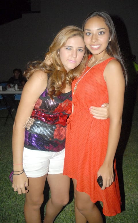02092012 ANA  y Nidia en pasada recepción social.