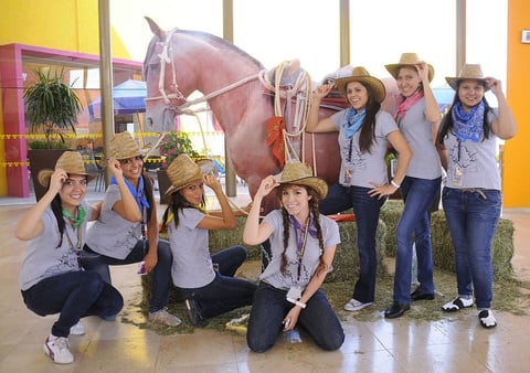 03092012 NURIA  Máynez, Citlali Casas, Carolina Castro, Mafer Gómez, Sandra Ovalle, Ana Isabel Rubio y Diana Gallegos.