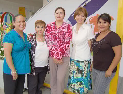 03092012 LUZ , Lupita, Pily, Yazmín y Cristina.