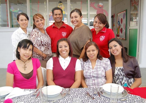 03092012 MAESTROS  del departamento de kinder de la institución.