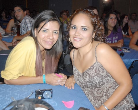 04092012 MARTHA  Saucedo y Cecy Ramos.