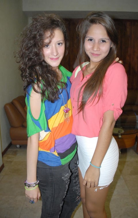 05092012 YéSSICA  y Alondra.