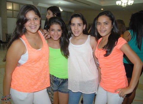05092012 MARIEL , Monse, Carolina y Ana Lucía.