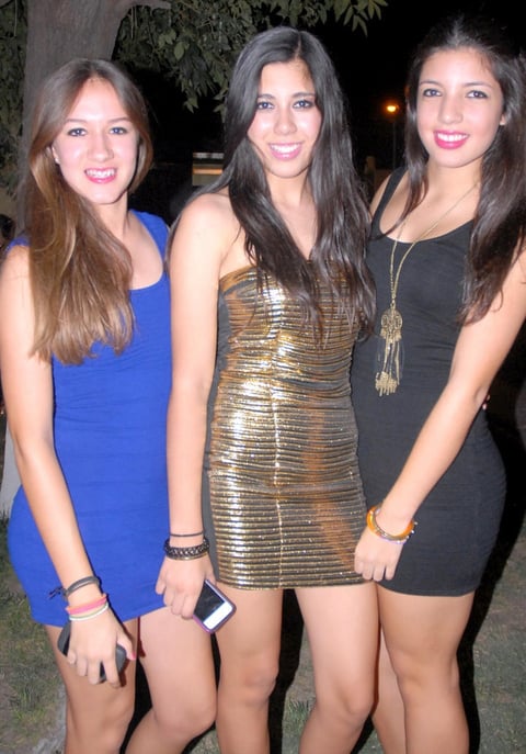 05092012 CHRISTA,  Luisa y Cristy, en fiesta de quince.
