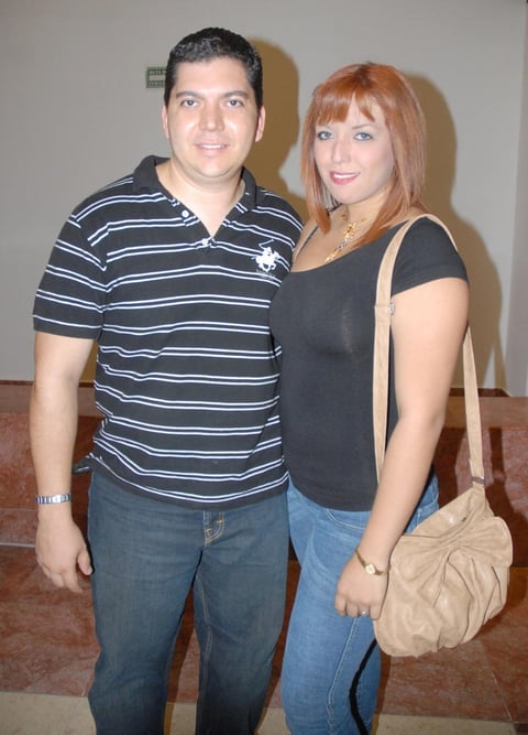 05092012 JAVIER  Luna y Viridiana Ruvalcaba.