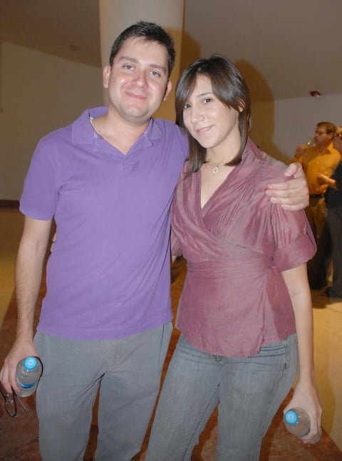 05092012 MARIO  y Ana.